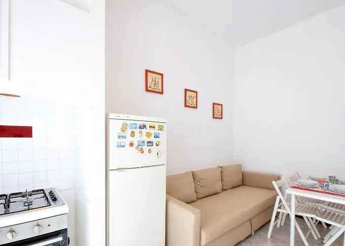 דירה 1 Bedroom Beautiful In ג'נובה